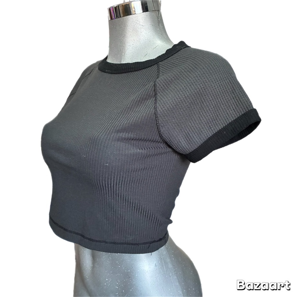 Y2K 90’s Baby Tee Crop Top Ribbed Minimalist Size Small Baddie Gray Streetwear